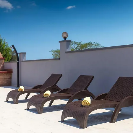 Glory Holiday home *